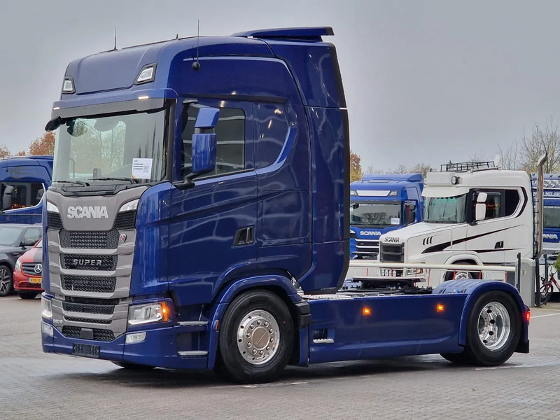 Scania S560 Highline 4x2 - Full spec - Retader - Night clima - Full air - Facelift - 2x tank - شاحنة جرار: صور 3 Scania S560 Highline 4x2 - Full spec - Retader - Night clima - Full air - Facelift - 2x tank - شاحنة جرار: صور 3