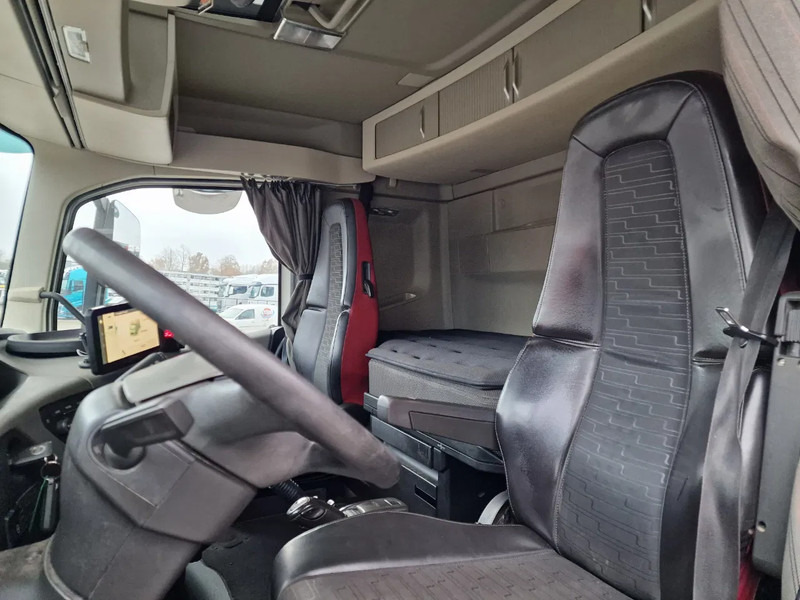 قلابات Volvo FH 13.500 8x4*4 - Kipper 2 seiten kipper - Full air - Steering axle - Euro 6 - I shift: صور 12 قلابات Volvo FH 13.500 8x4*4 - Kipper 2 seiten kipper - Full air - Steering axle - Euro 6 - I shift: صور 12