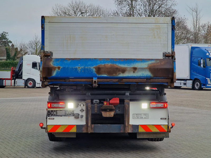 قلابات Volvo FH 13.500 8x4*4 - Kipper 2 seiten kipper - Full air - Steering axle - Euro 6 - I shift: صور 8 قلابات Volvo FH 13.500 8x4*4 - Kipper 2 seiten kipper - Full air - Steering axle - Euro 6 - I shift: صور 8