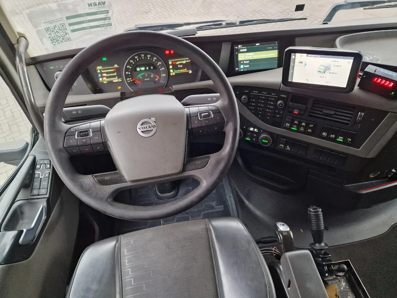 قلابات Volvo FH 13.500 8x4*4 - Kipper 2 seiten kipper - Full air - Steering axle - Euro 6 - I shift: صور 13 قلابات Volvo FH 13.500 8x4*4 - Kipper 2 seiten kipper - Full air - Steering axle - Euro 6 - I shift: صور 13