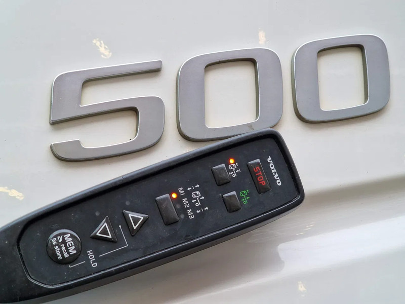 قلابات Volvo FH 13.500 8x4*4 - Kipper 2 seiten kipper - Full air - Steering axle - Euro 6 - I shift: صور 15 قلابات Volvo FH 13.500 8x4*4 - Kipper 2 seiten kipper - Full air - Steering axle - Euro 6 - I shift: صور 15