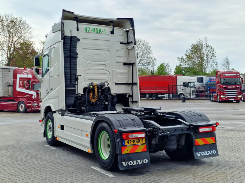 Volvo FH 13.540 Globetrotter 4x2 - Custom exterior - I parkcool - Navi - APK/TUV: 27-02-2026 - شاحنة جرار: صور 5 Volvo FH 13.540 Globetrotter 4x2 - Custom exterior - I parkcool - Navi - APK/TUV: 27-02-2026 - شاحنة جرار: صور 5