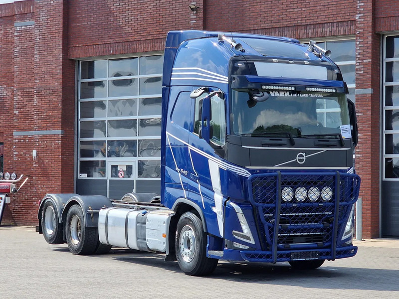 Volvo FH 13.540 Globetrotter XL 6x2 - Retarder - Full air - 4.60 WB - I shift dual clutch - الشاسيه شاحنة: صور 1 Volvo FH 13.540 Globetrotter XL 6x2 - Retarder - Full air - 4.60 WB - I shift dual clutch - الشاسيه شاحنة: صور 1