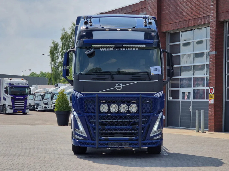 Volvo FH 13.540 Globetrotter XL 6x2 - Retarder - Full air - 4.60 WB - I shift dual clutch - الشاسيه شاحنة: صور 2 Volvo FH 13.540 Globetrotter XL 6x2 - Retarder - Full air - 4.60 WB - I shift dual clutch - الشاسيه شاحنة: صور 2