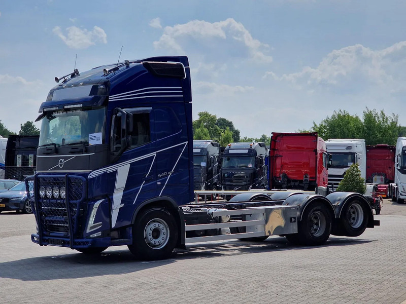 Volvo FH 13.540 Globetrotter XL 6x2 - Retarder - Full air - 4.60 WB - I shift dual clutch - الشاسيه شاحنة: صور 3 Volvo FH 13.540 Globetrotter XL 6x2 - Retarder - Full air - 4.60 WB - I shift dual clutch - الشاسيه شاحنة: صور 3
