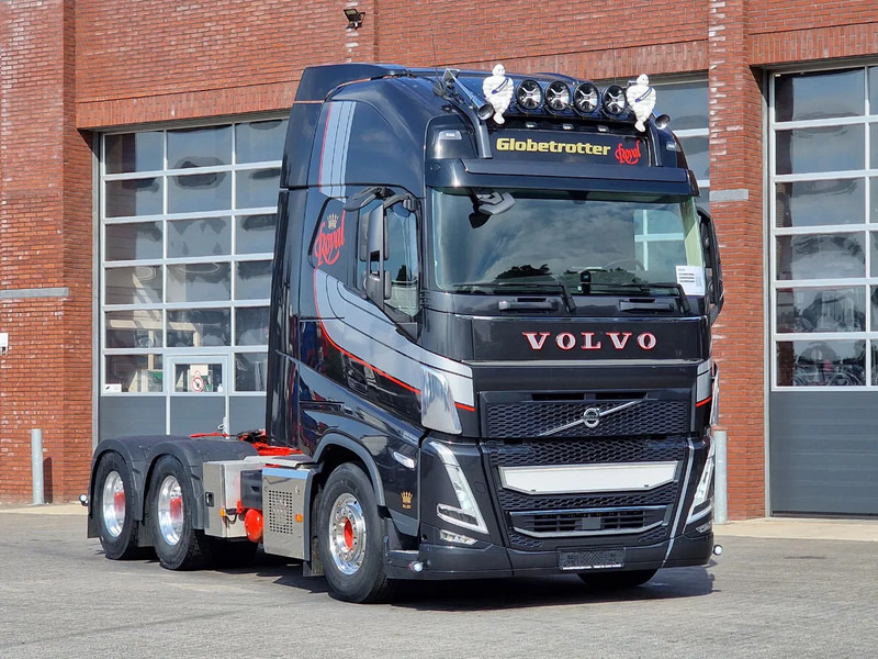 Volvo FH 13.540 Globetrotterl XL 6x4 - Royal - Retarder - Full air - 3.40 WB - Low KM - شاحنة جرار: صور 1 Volvo FH 13.540 Globetrotterl XL 6x4 - Royal - Retarder - Full air - 3.40 WB - Low KM - شاحنة جرار: صور 1