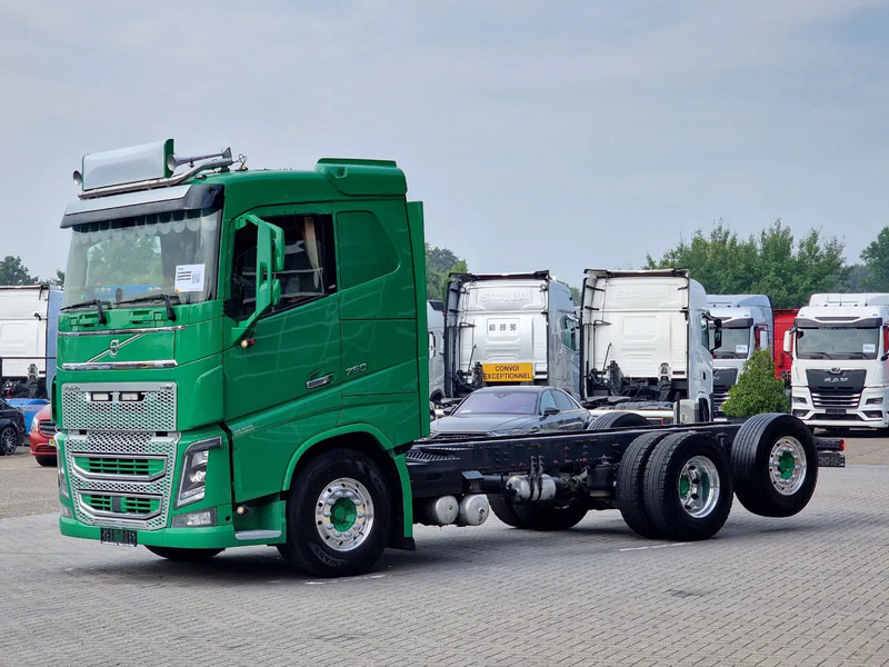Volvo FH 16.750 Lowroof 6x2*4 - Chassis - 4.30 WB - Steering axle - Retarder - Custom interior - الشاسيه شاحنة: صور 3 Volvo FH 16.750 Lowroof 6x2*4 - Chassis - 4.30 WB - Steering axle - Retarder - Custom interior - الشاسيه شاحنة: صور 3