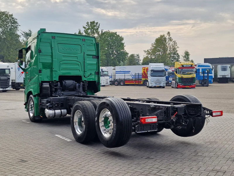 Volvo FH 16.750 Lowroof 6x2*4 - Chassis - 4.30 WB - Steering axle - Retarder - Custom interior - الشاسيه شاحنة: صور 5 Volvo FH 16.750 Lowroof 6x2*4 - Chassis - 4.30 WB - Steering axle - Retarder - Custom interior - الشاسيه شاحنة: صور 5