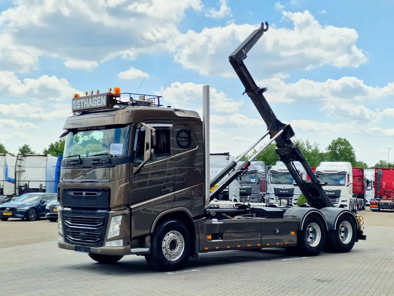 Volvo FH 500 6x4 Hooklift 21t / full airsuspension / retarder / alcoa wheels / standing exhaust / special interieur - شاحنة ذات الخطاف: صور 4 Volvo FH 500 6x4 Hooklift 21t / full airsuspension / retarder / alcoa wheels / standing exhaust / special interieur - شاحنة ذات الخطاف: صور 4