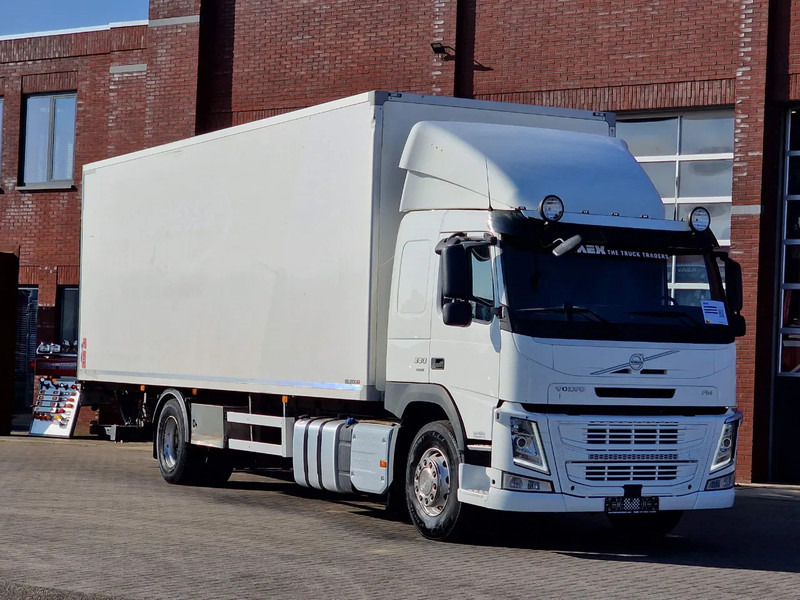 Volvo FM 330 4x2 - Carrier MT 18 Frigo - Loadlift - Full air - Sleepercab - مبردة شاحنة: صور 1 Volvo FM 330 4x2 - Carrier MT 18 Frigo - Loadlift - Full air - Sleepercab - مبردة شاحنة: صور 1
