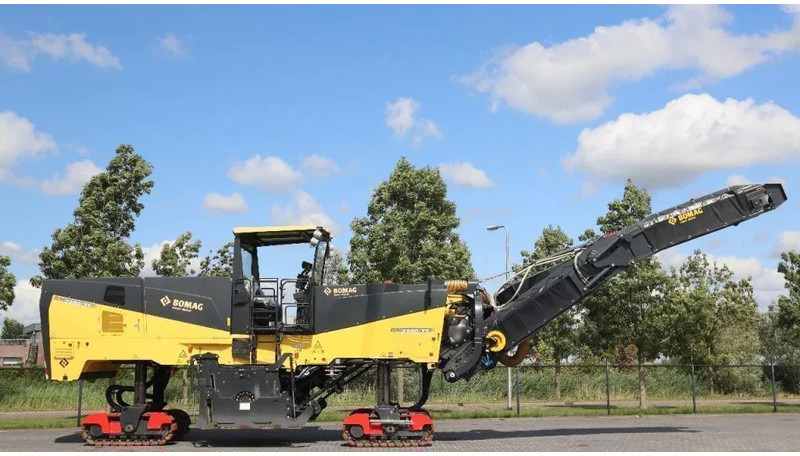 Bomag BM 2200/75 | COLD PLANER | NEW CONDITION! - آلة أسفلت: صور 4 Bomag BM 2200/75 | COLD PLANER | NEW CONDITION! - آلة أسفلت: صور 4