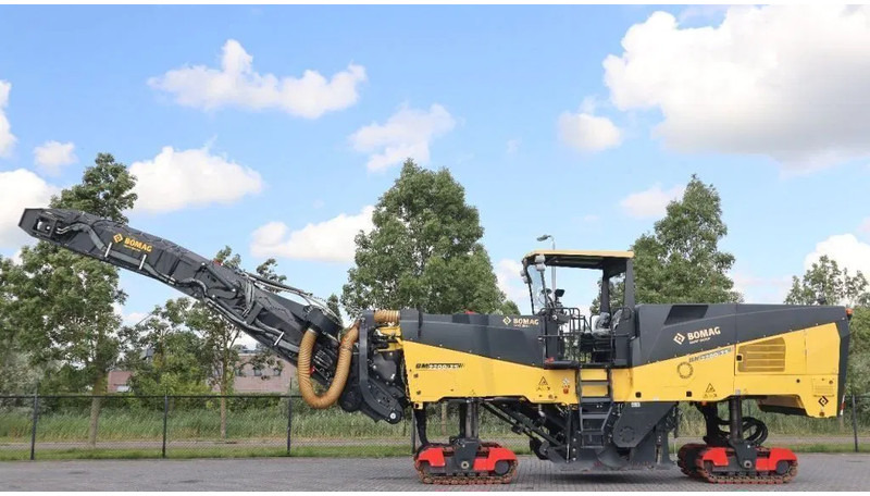 Bomag BM 2200/75 | COLD PLANER | NEW CONDITION! - آلة أسفلت: صور 1 Bomag BM 2200/75 | COLD PLANER | NEW CONDITION! - آلة أسفلت: صور 1