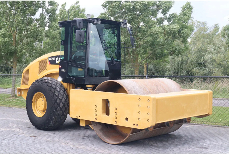 Caterpillar CS78B | TRIMBLE GPS | GOOD CONDITION - مدحلة: صور 5 Caterpillar CS78B | TRIMBLE GPS | GOOD CONDITION - مدحلة: صور 5