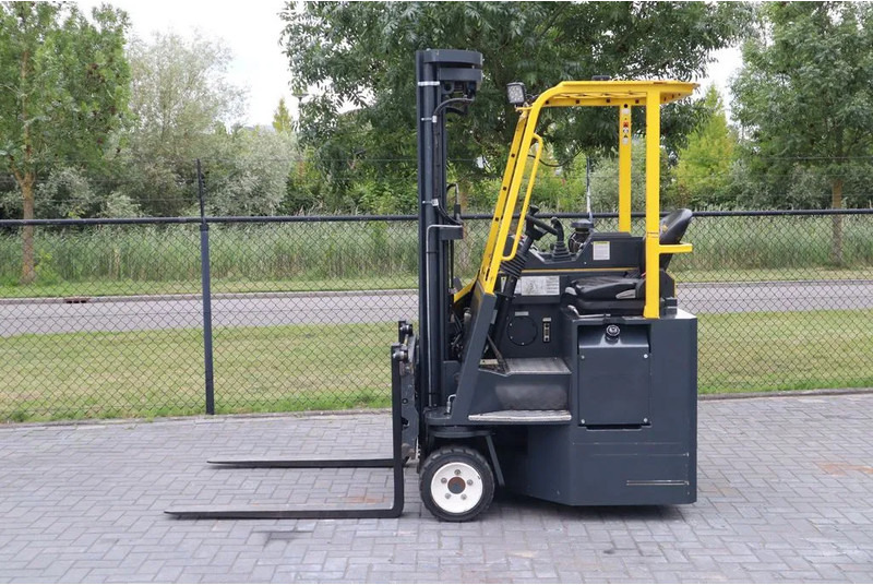 Combilift CB3000 | 2.5 TON | 6 METER | TRIPLEX | SIDESHIFT - شاحنة المناولة رباعية الاتجاهات: صور 1 Combilift CB3000 | 2.5 TON | 6 METER | TRIPLEX | SIDESHIFT - شاحنة المناولة رباعية الاتجاهات: صور 1
