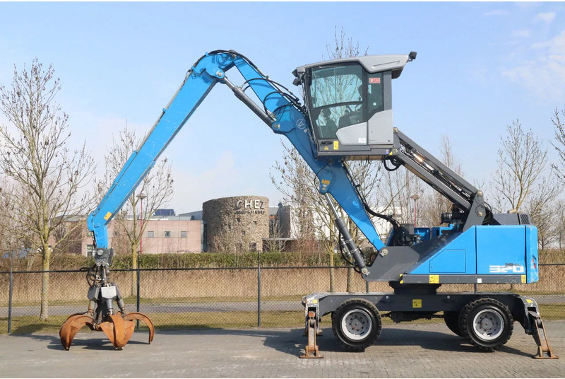 Fuchs MHL 320 | PEEL GRAB | UMSCHLAG | GOOD TIRES - حفارة النقل والشحن: صور 1 Fuchs MHL 320 | PEEL GRAB | UMSCHLAG | GOOD TIRES - حفارة النقل والشحن: صور 1