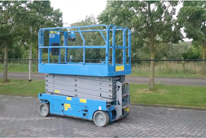 Genie GS-3246 | 12 METER | 318 KG - رافعات مقصية: صور 2 Genie GS-3246 | 12 METER | 318 KG - رافعات مقصية: صور 2