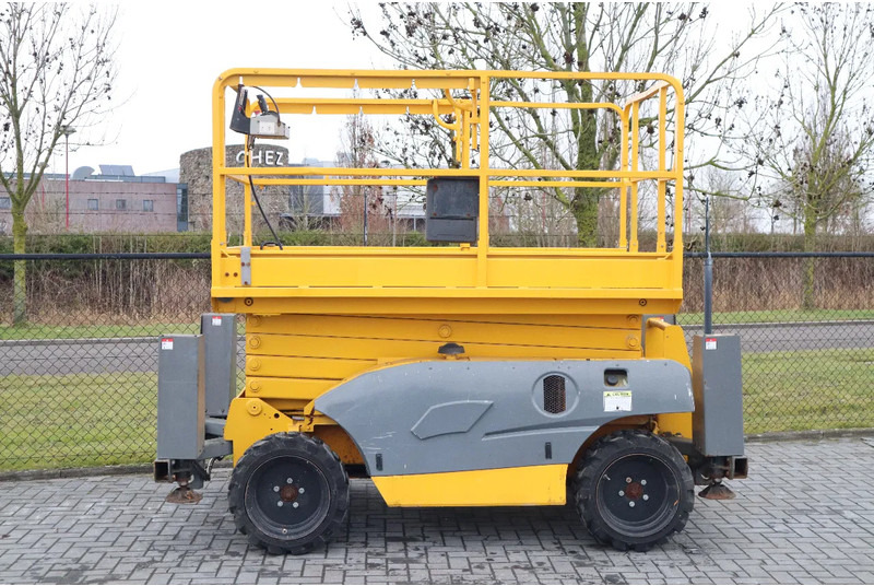 Haulotte COMPACT 12DX | 12 METER | 450 KG | OUTRIGGERS - رافعات مقصية: صور 1 Haulotte COMPACT 12DX | 12 METER | 450 KG | OUTRIGGERS - رافعات مقصية: صور 1