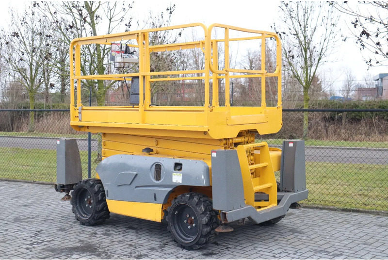 Haulotte COMPACT 12DX | 12 METER | 450 KG | OUTRIGGERS - رافعات مقصية: صور 2 Haulotte COMPACT 12DX | 12 METER | 450 KG | OUTRIGGERS - رافعات مقصية: صور 2