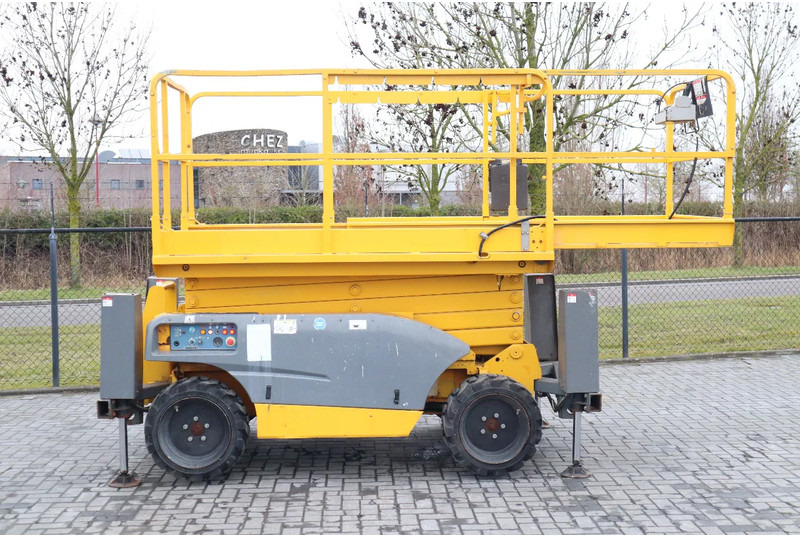 Haulotte COMPACT 12DX | 12 METER | 450 KG | OUTRIGGERS - رافعات مقصية: صور 4 Haulotte COMPACT 12DX | 12 METER | 450 KG | OUTRIGGERS - رافعات مقصية: صور 4