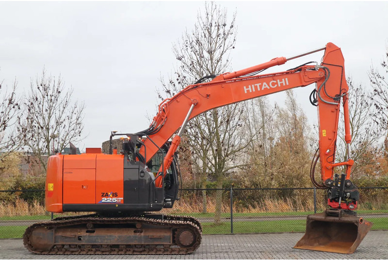 Hitachi ZX225 USRLC-6 | ROTOTILT | 3X BUCKET | TOPCON 3D MC GPS - حفارات زحافة: صور 4 Hitachi ZX225 USRLC-6 | ROTOTILT | 3X BUCKET | TOPCON 3D MC GPS - حفارات زحافة: صور 4