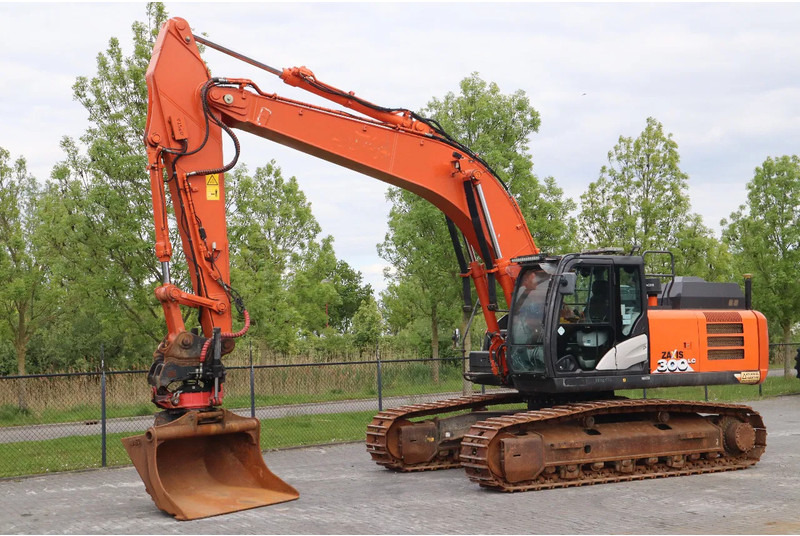 Hitachi ZX300 LC-6 | ROTOTILT | BUCKET | GPS - حفارات زحافة: صور 2 Hitachi ZX300 LC-6 | ROTOTILT | BUCKET | GPS - حفارات زحافة: صور 2