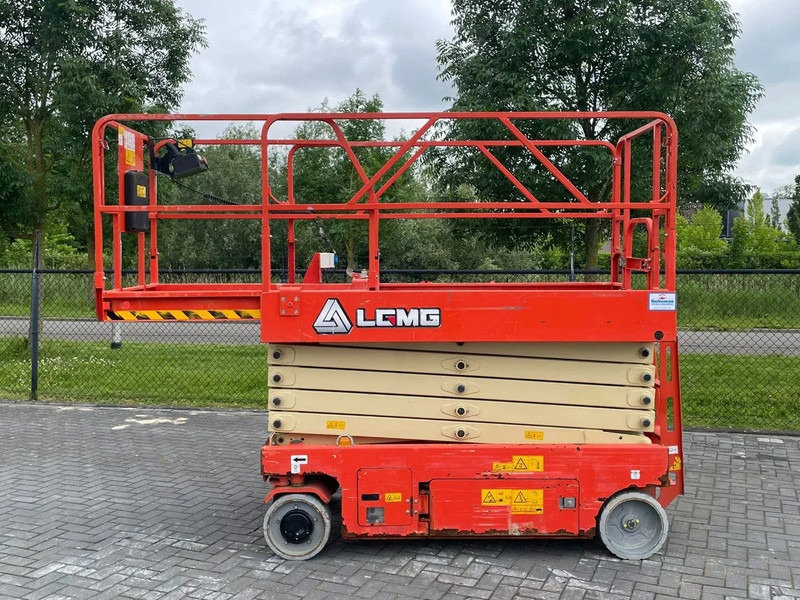 LGMG AS1012E | 12 METER | 320 KG | GS-3232 | ES 3246 - رافعات مقصية: صور 4 LGMG AS1012E | 12 METER | 320 KG | GS-3232 | ES 3246 - رافعات مقصية: صور 4