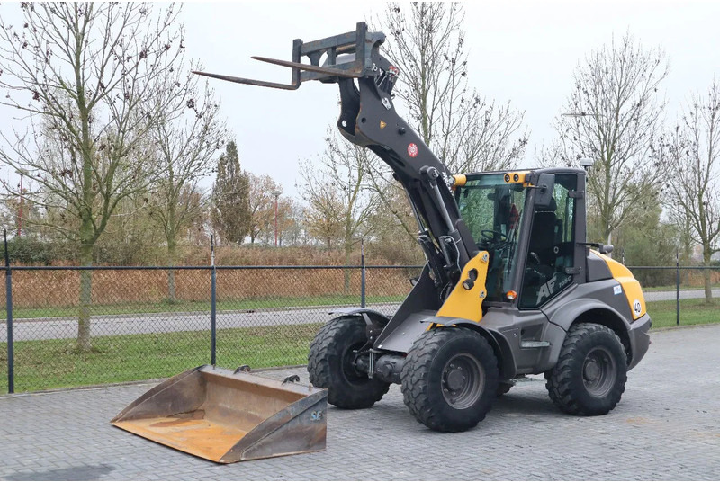 Mecalac AF 1050 | BUCKET | FORKS | HYDR. QUICK COUPLER - اللودر بعجل: صور 2 Mecalac AF 1050 | BUCKET | FORKS | HYDR. QUICK COUPLER - اللودر بعجل: صور 2