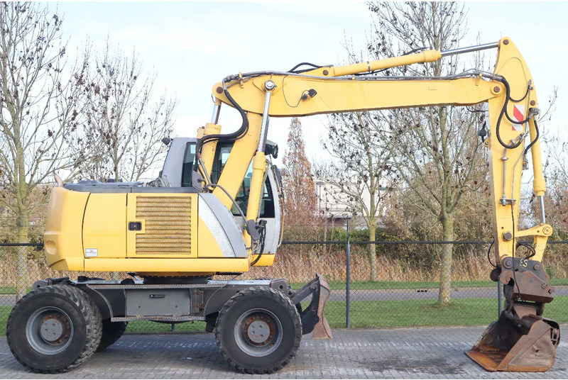 New Holland MH CITY | TILT BUCKET | QUICK COUPLER | DOZER BLADE - حفارة على عجلات: صور 4 New Holland MH CITY | TILT BUCKET | QUICK COUPLER | DOZER BLADE - حفارة على عجلات: صور 4