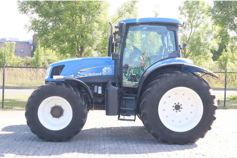 New Holland TS135A | 40 KM/H | 4X4 | SUPERSTEER - جرار: صور 2 New Holland TS135A | 40 KM/H | 4X4 | SUPERSTEER - جرار: صور 2