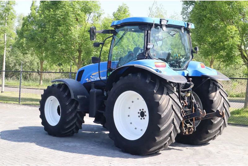 New Holland TS135A | 40 KM/H | 4X4 | SUPERSTEER - جرار: صور 3 New Holland TS135A | 40 KM/H | 4X4 | SUPERSTEER - جرار: صور 3