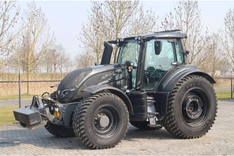 Valtra T234 D UNLIMITED | FRONT PTO | 53 KM/H | FULL OPTION - جرار: صور 1 Valtra T234 D UNLIMITED | FRONT PTO | 53 KM/H | FULL OPTION - جرار: صور 1
