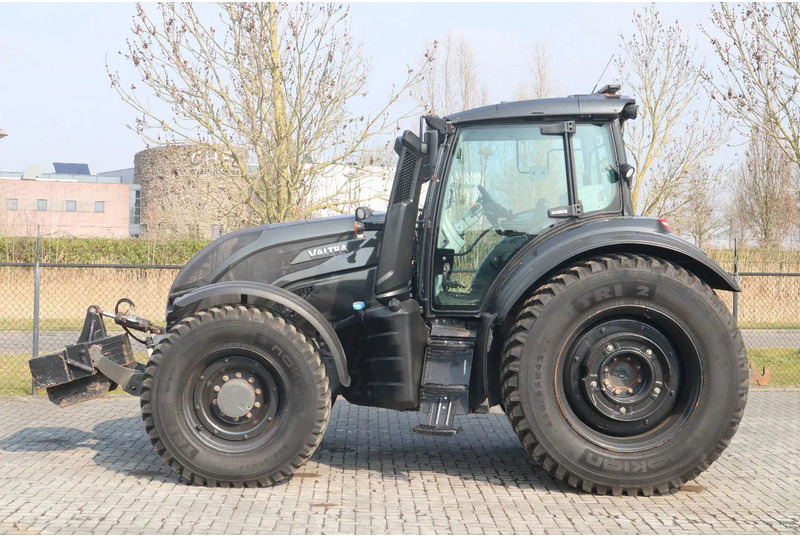 Valtra T234 D UNLIMITED | FRONT PTO | 53 KM/H | FULL OPTION - جرار: صور 1 Valtra T234 D UNLIMITED | FRONT PTO | 53 KM/H | FULL OPTION - جرار: صور 1