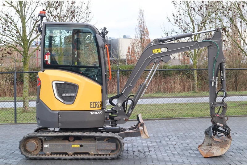 Volvo ECR25 ELEKTRIC | JECR25D | TILTBUCKET | BUCKET | LOW HOURS - حفارة مصغرة: صور 4 Volvo ECR25 ELEKTRIC | JECR25D | TILTBUCKET | BUCKET | LOW HOURS - حفارة مصغرة: صور 4