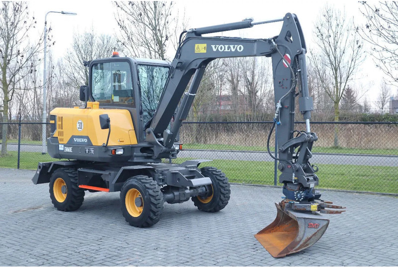 Volvo EW 60 E | DEMO | 30 KM/H | ROTOTILT + GRIPPER | BUCKET - حفارة على عجلات: صور 5 Volvo EW 60 E | DEMO | 30 KM/H | ROTOTILT + GRIPPER | BUCKET - حفارة على عجلات: صور 5