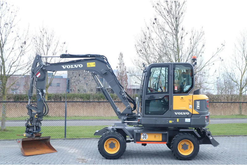 Volvo EW 60 E | DEMO | 30 KM/H | ROTOTILT + GRIPPER | BUCKET - حفارة على عجلات: صور 1 Volvo EW 60 E | DEMO | 30 KM/H | ROTOTILT + GRIPPER | BUCKET - حفارة على عجلات: صور 1