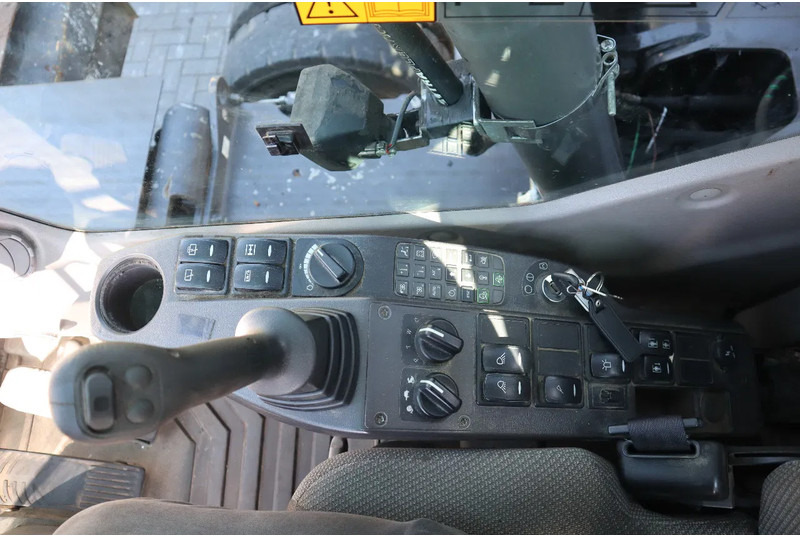 حفارة النقل والشحن Volvo EW160C | EW 160 C | LIFT CAB | DOZERBLADE | QUICK COUPLER: صور 17