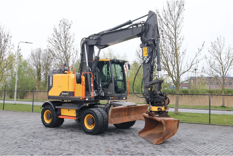 Volvo EWR 150 E | ROTOTILT | BUCKET | TRAILER HYDR - حفارة على عجلات: صور 5 Volvo EWR 150 E | ROTOTILT | BUCKET | TRAILER HYDR - حفارة على عجلات: صور 5