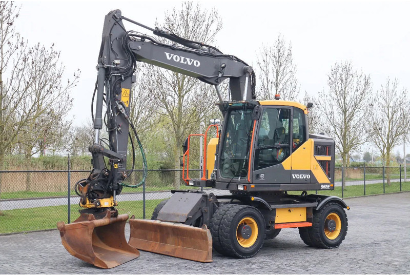 Volvo EWR 150 E | ROTOTILT | BUCKET | TRAILER HYDR - حفارة على عجلات: صور 2 Volvo EWR 150 E | ROTOTILT | BUCKET | TRAILER HYDR - حفارة على عجلات: صور 2