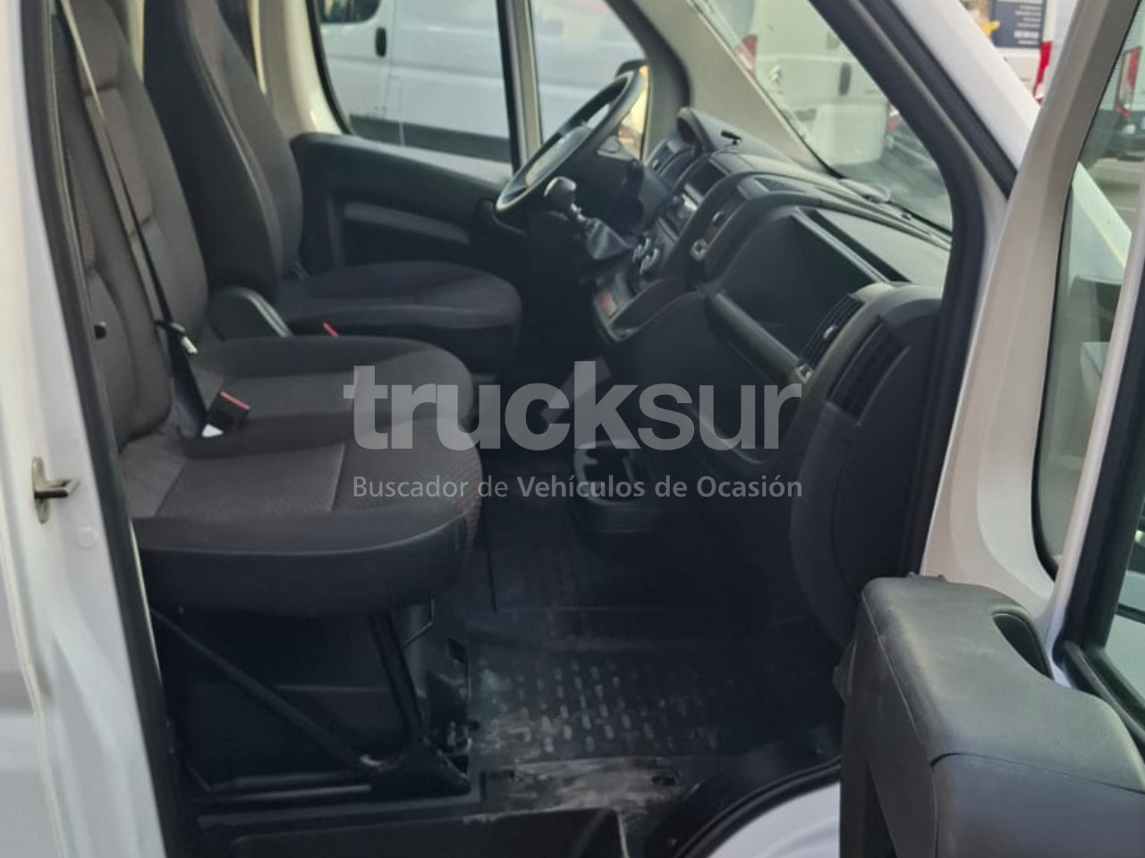 CITROEN JUMPER 120.35 L3H2 12M3 - الشاحنات الصغيرة صندوق مغلق: صور 5 CITROEN JUMPER 120.35 L3H2 12M3 - الشاحنات الصغيرة صندوق مغلق: صور 5