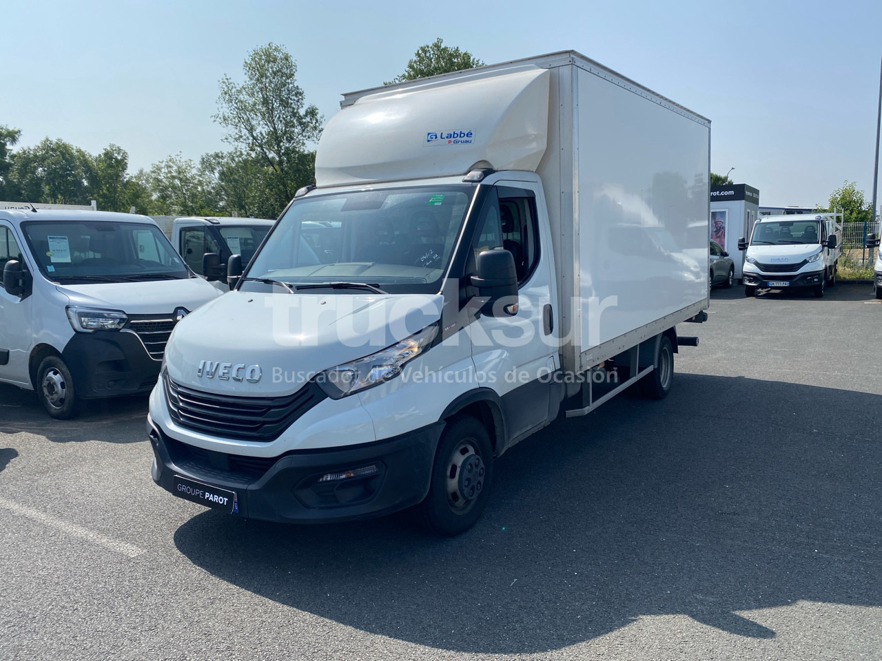 IVECO 35C16 - الشاحنات الصغيرة صندوق مغلق: صور 1 IVECO 35C16 - الشاحنات الصغيرة صندوق مغلق: صور 1