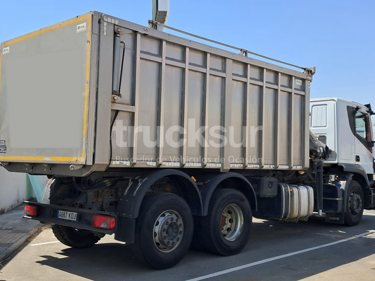 IVECO AT260SY/PS 360CV ejes 6x2*4 - قلابات, شاحنة كرين: صور 2 IVECO AT260SY/PS 360CV ejes 6x2*4 - قلابات, شاحنة كرين: صور 2