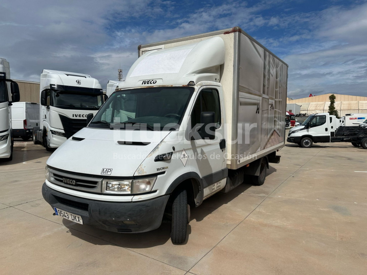 IVECO DAILY 35C14 - الشاحنات الصغيرة صندوق مغلق: صور 1 IVECO DAILY 35C14 - الشاحنات الصغيرة صندوق مغلق: صور 1