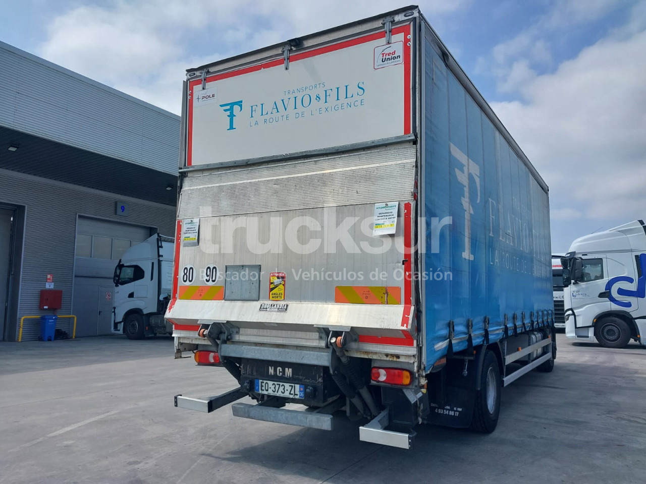 IVECO EUROCARGO ML160-250 - شاحنة ستارة: صور 3 IVECO EUROCARGO ML160-250 - شاحنة ستارة: صور 3