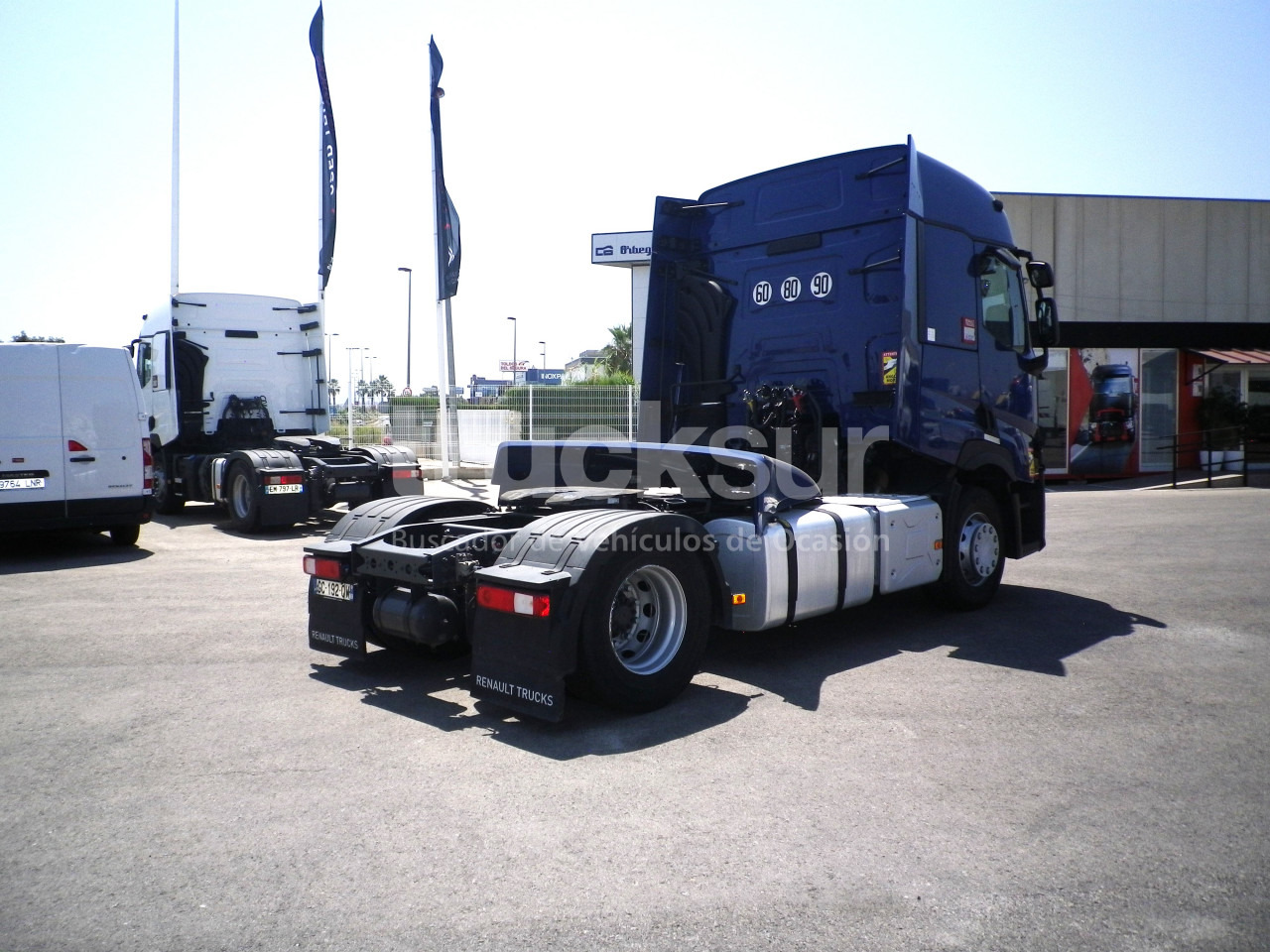 RENAULT T440 SLEEPER CAB - شاحنة جرار: صور 5 RENAULT T440 SLEEPER CAB - شاحنة جرار: صور 5