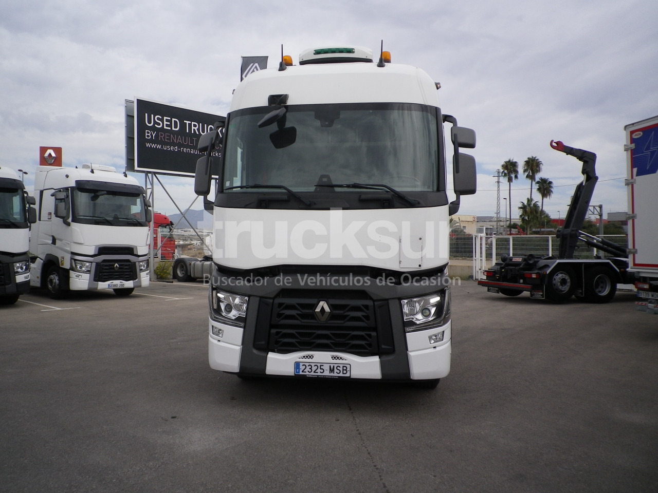 RENAULT T440 SLEEPER CAB - شاحنة جرار: صور 3 RENAULT T440 SLEEPER CAB - شاحنة جرار: صور 3