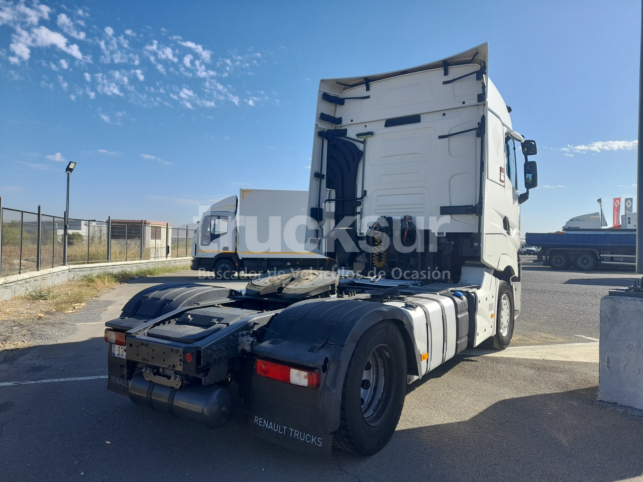 RENAULT T520 HIGH SLEEPER CAB - شاحنة جرار: صور 4 RENAULT T520 HIGH SLEEPER CAB - شاحنة جرار: صور 4
