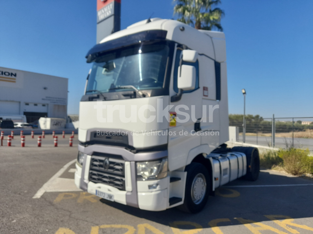 RENAULT T520 HIGH SLEEPER CAB - شاحنة جرار: صور 1 RENAULT T520 HIGH SLEEPER CAB - شاحنة جرار: صور 1