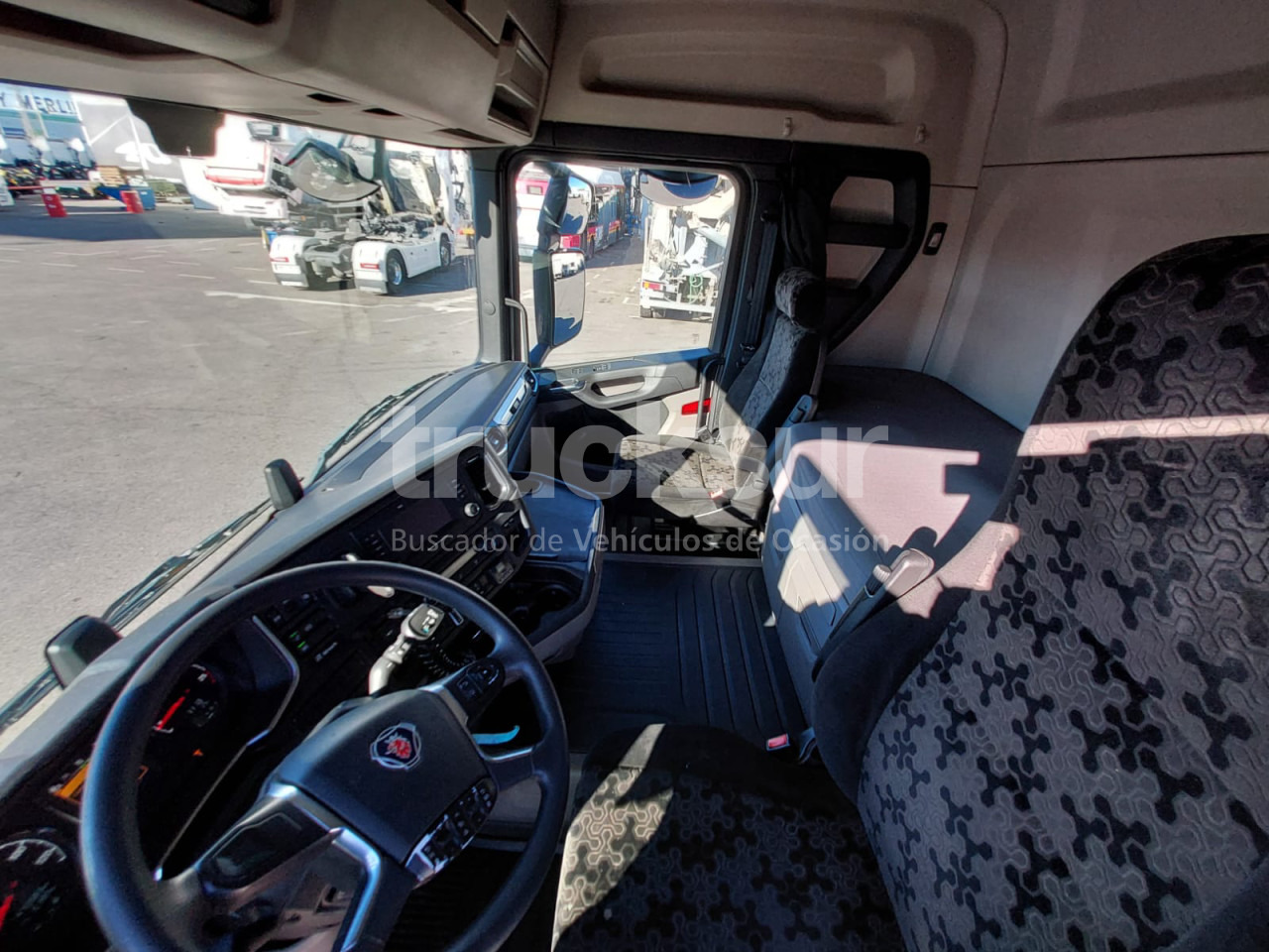SCANIA R410 GAS GNL - شاحنة جرار: صور 5 SCANIA R410 GAS GNL - شاحنة جرار: صور 5