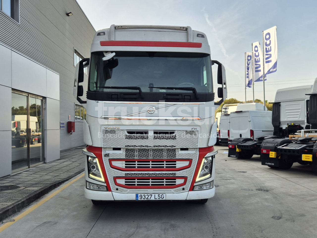 VOLVO FH 540 6X4 - شاحنة جرار: صور 3 VOLVO FH 540 6X4 - شاحنة جرار: صور 3