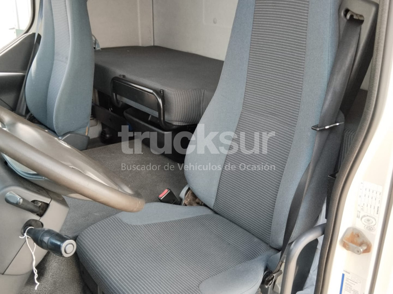VOLVO FL290 - مبردة شاحنة: صور 4 VOLVO FL290 - مبردة شاحنة: صور 4